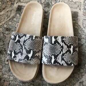 J/SLIDES Libby Esapadrille Leather Snakeskin Slides, size 10